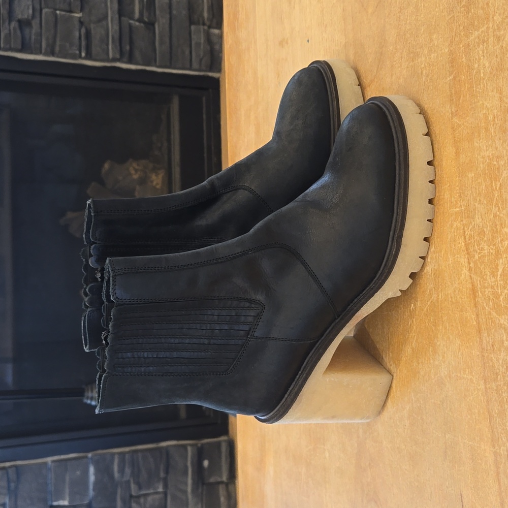 Freepeople matte black chunky heel ankle boot women's size 39 brand new
